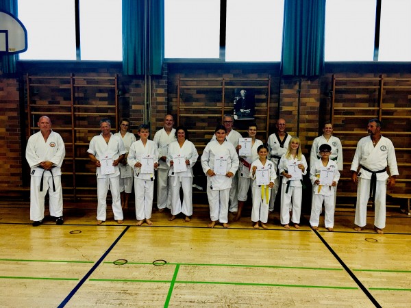 Erfolgreiche Gürtelprüfung für Pfreimder Karateschüler
